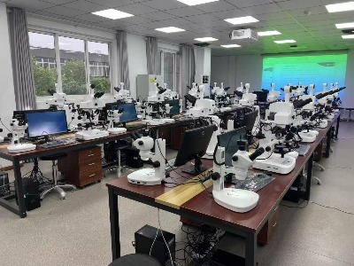 中南財經政法大學比較顯微鏡+立體顯微鏡組合互動教室（1+24）套  